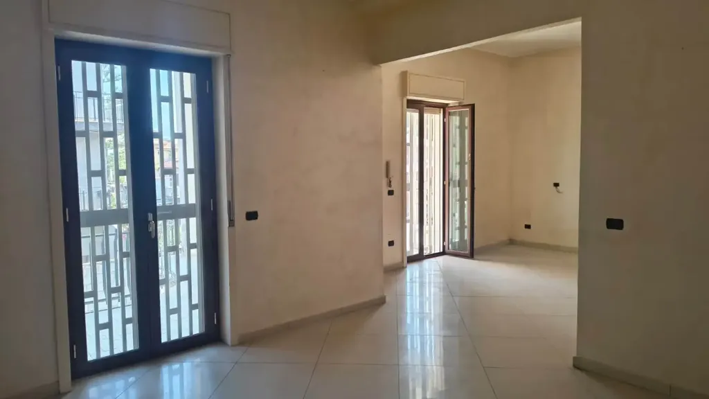 Ingresso - Appartamento con terrazzo e posto auto a Misterbianco