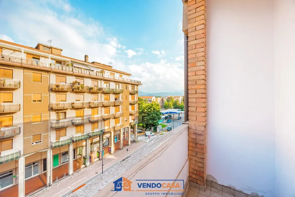 Balcon - Central Rented Flat with Mountain View in Cuneo