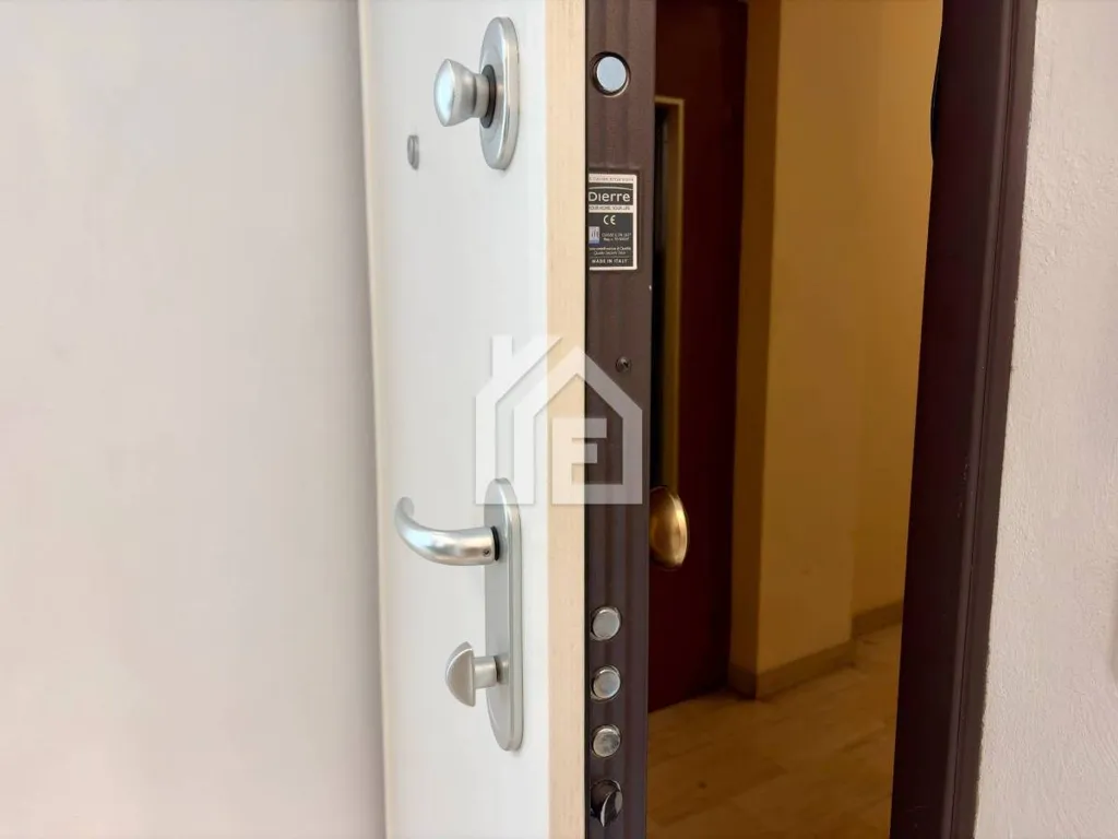 Entrée - Modernised Apartment with Balcony in Chivasso