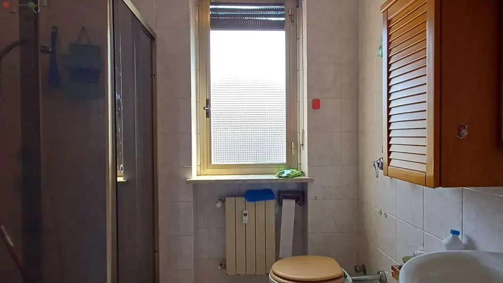 Salles de bain - Apartment with Balcony in Robassomero