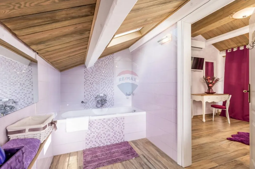 Vannitoad - Villa with Sea View in Tribalj