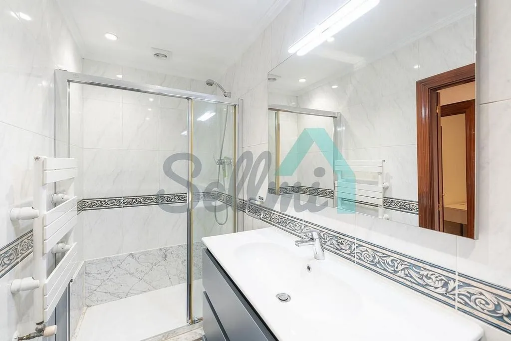 Bagni - Furnished Flat with Sea View in La Arena, Gijón