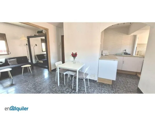 Söögituba - Student Flat with Balcony in Montcada