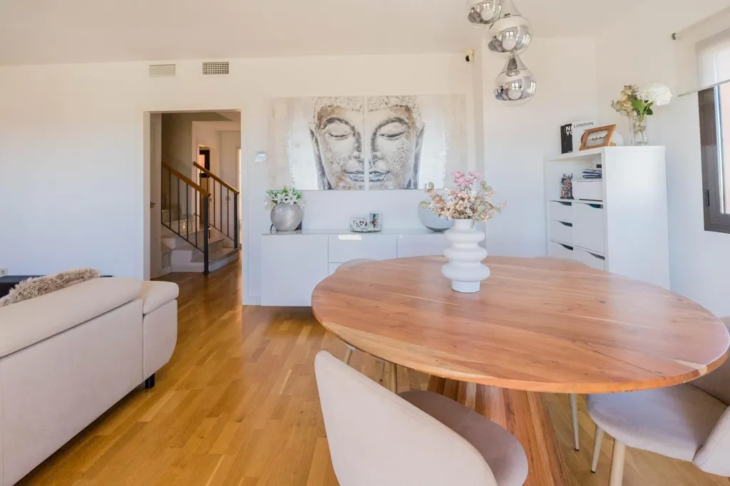 Salle à manger - Corner Chalet with Sea View in Benalmádena