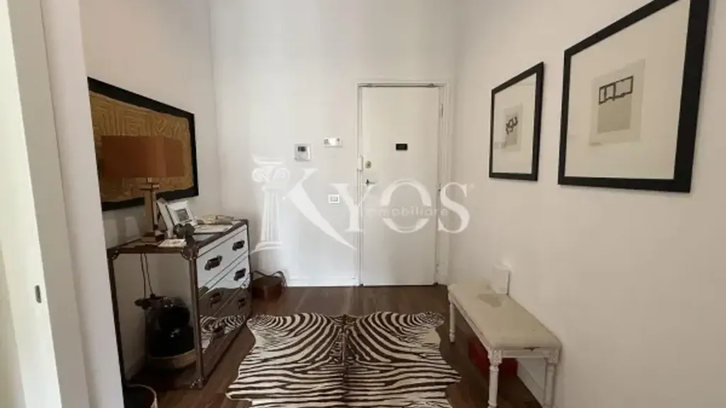 hallway_entrance