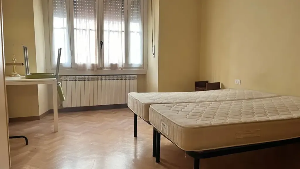 Chambres - Three-Bedroom Apartment with Balcony in Florence