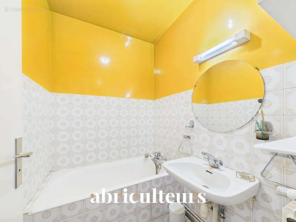 Bagni - Penthouse Apartment with Panoramic View in Garches