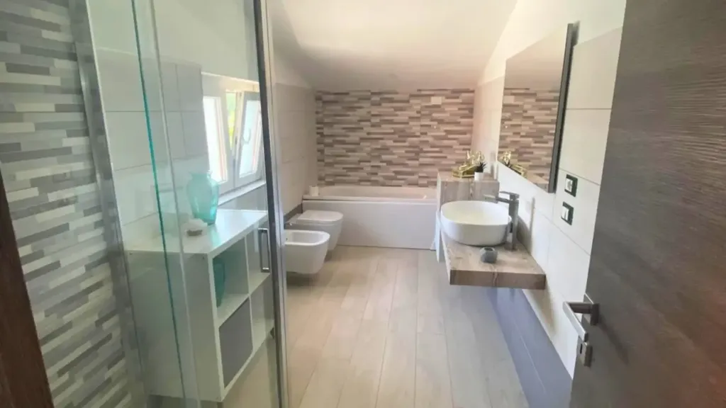 Vannitoad - Modern Apartment with Balcony in Sant'Eusanio Del Sangro