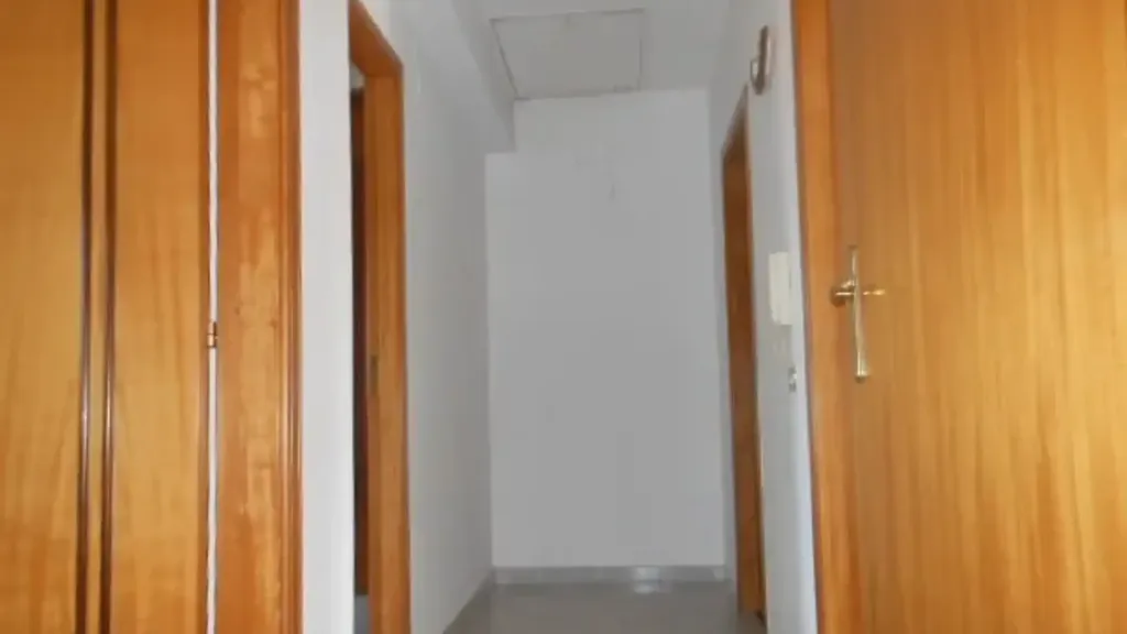Entrée - Semi-detached Villa in Private Park, Taverna Zarone