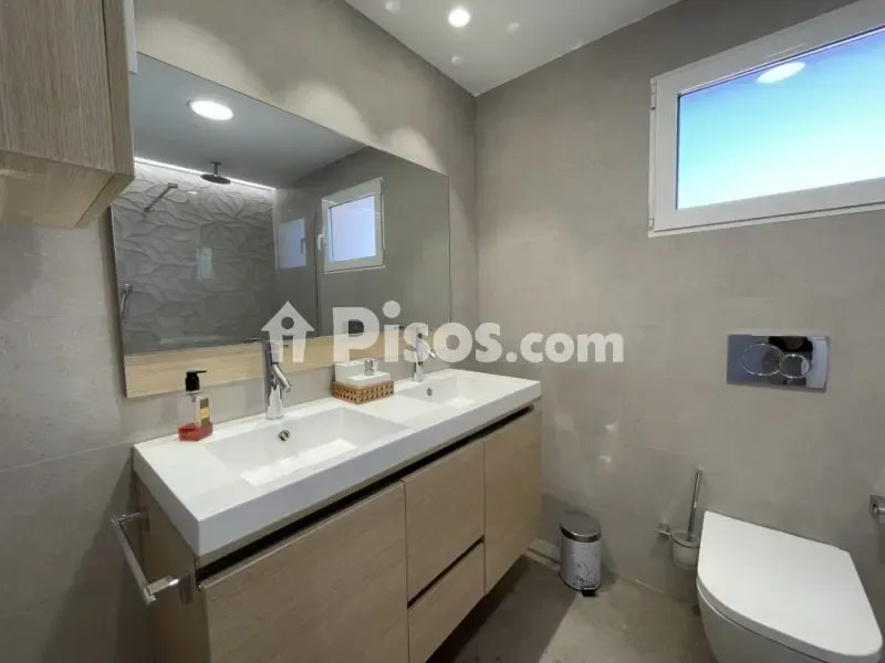 Salles de bain - Modernised Duplex with Mountain View in Beniparrell