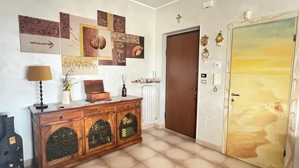 Esik - Apartment with Terrace in San Maurizio Canavese