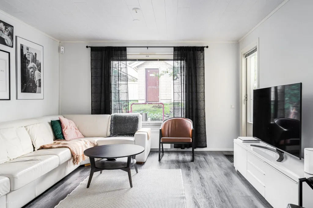 Elutuba - Modernised Townhouse with Sauna in Järvenpää