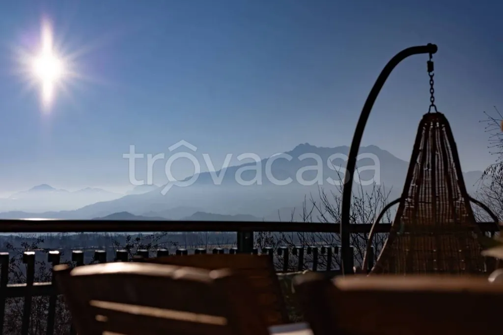 Apartment with Private Garden in Cuneo