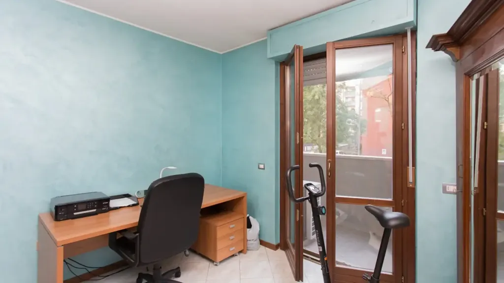 Kabinet - Trilocale with Balcony in Figino, Milan