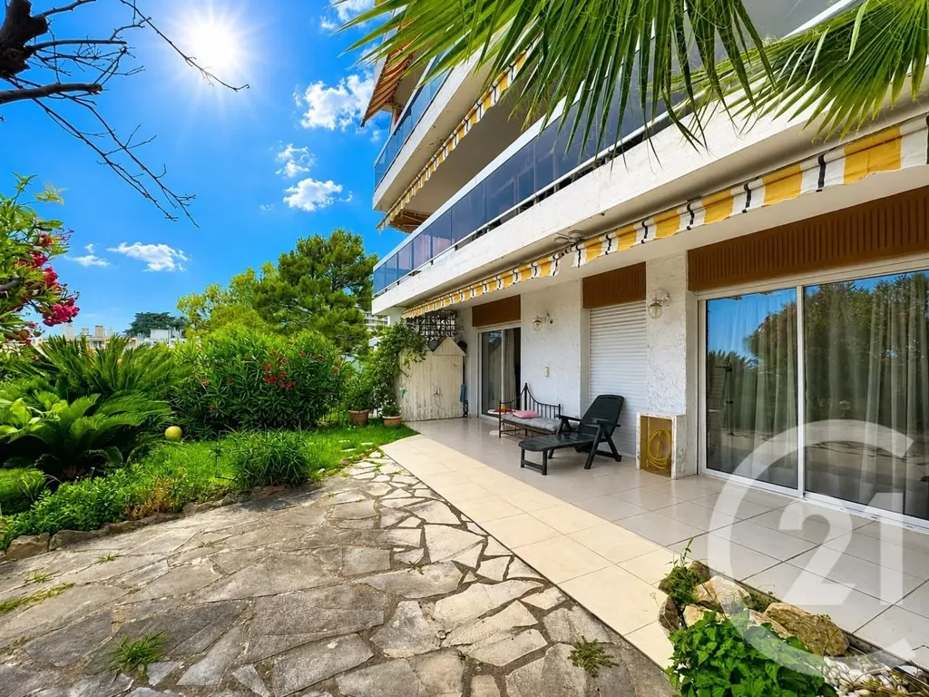 Terrass - 3-Room Apartment with Garden in Cannes
