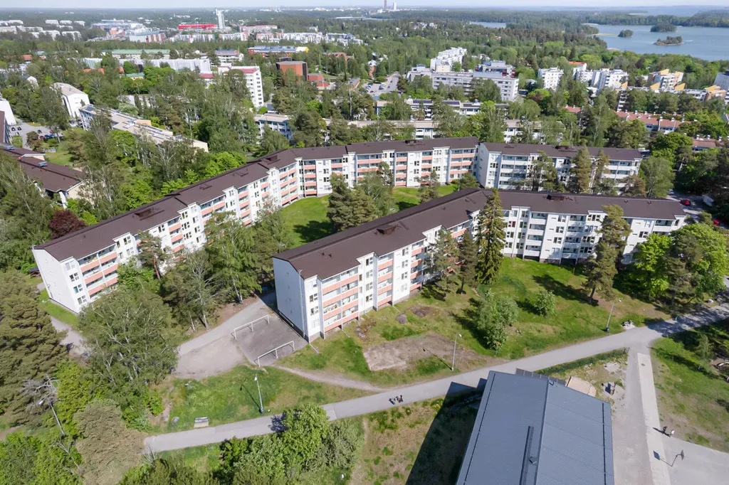 Aerial - Compact Triplex with Balcony in Roihuvuori, Helsinki