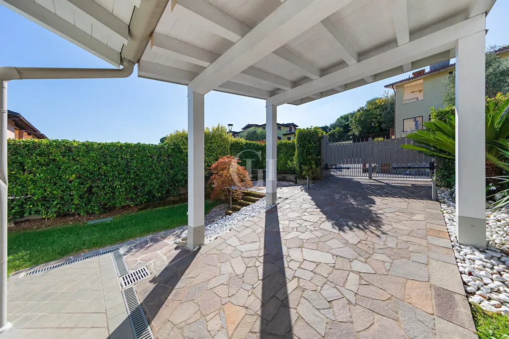 Terrasse - Modern Villa with Lake View in Polpenazze