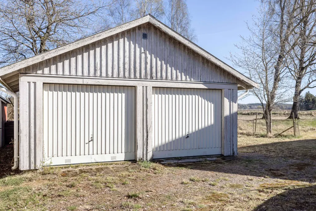 Välivaade - Divided Farm with Development Potential in Göstorp