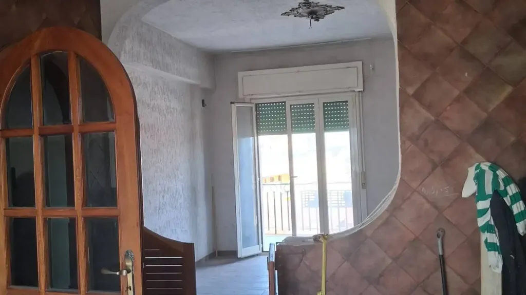 hallway_entrance