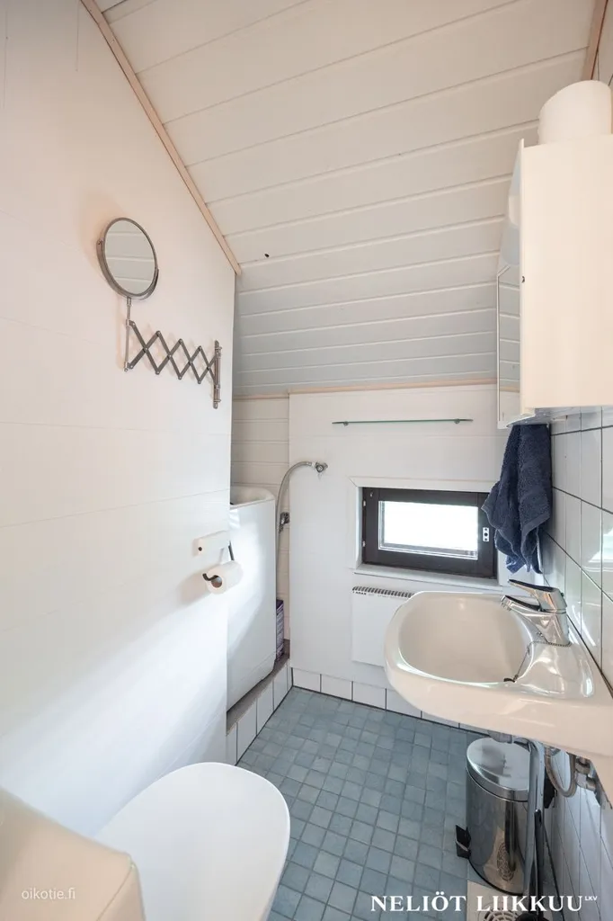 Salles de bain - Detached House with Garden in Vatiala, Kangasala