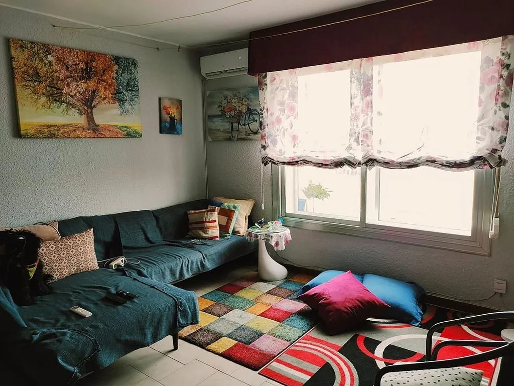 Living Room - 3-Bedroom Flat with Garage in Casetas