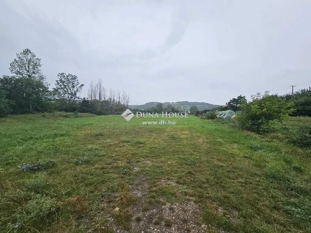 Giardino - Agricultural Plot with Panoramic Views in Pécsely