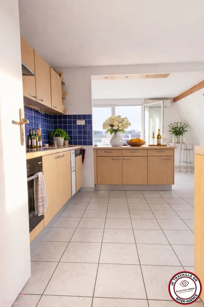 Cuisine - Attique Rénové avec Terrasse à Mulhouse