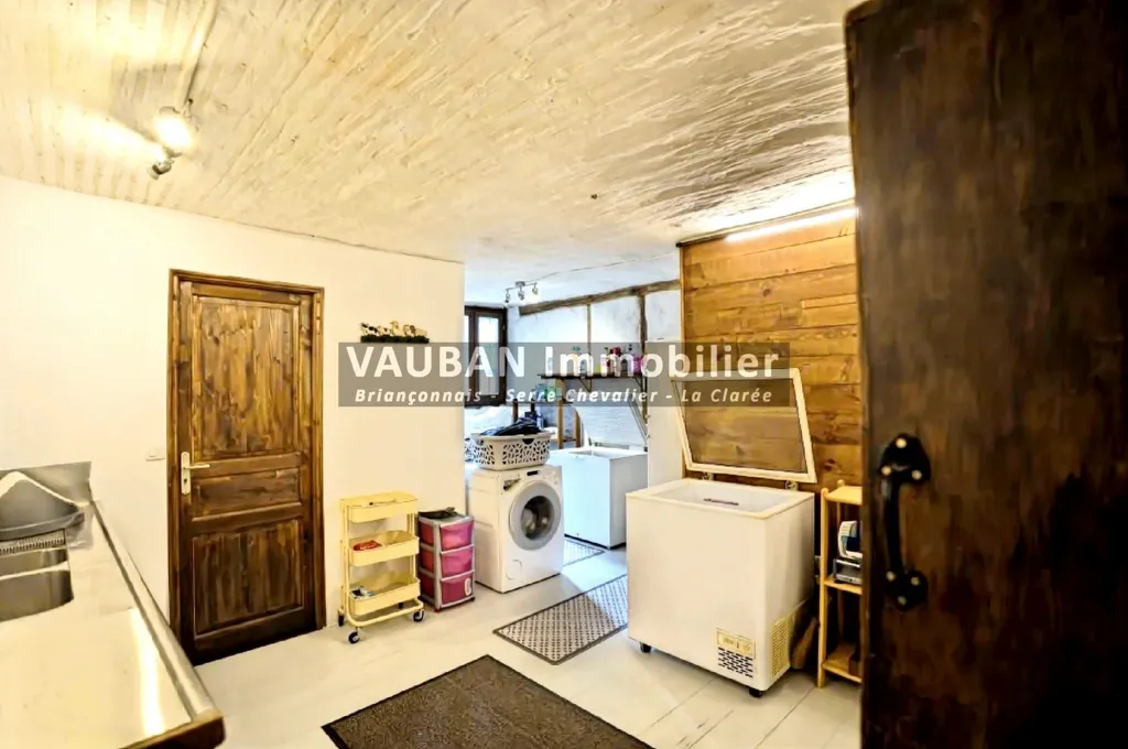 Pesuköök - Luxury Chalet-Style House near Briançon