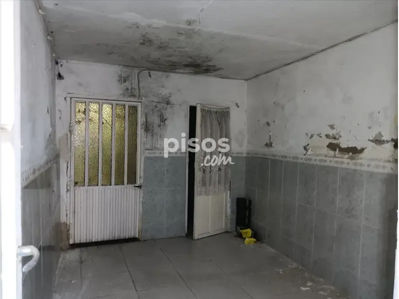 Toad - Adosado for Renovation in Ibros
