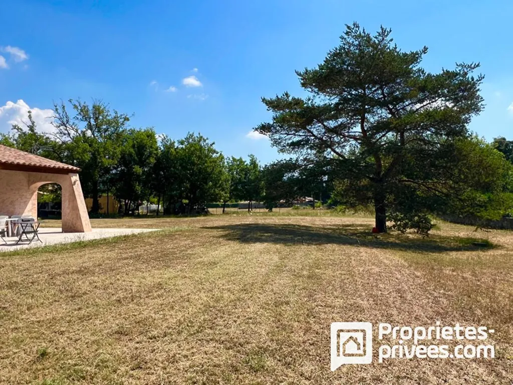 Aed - 7-Piece House with Optional T2 Apartment in Callian