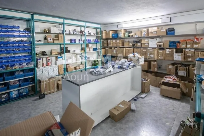 Pesuköök - Commercial Space with Parking in Volos