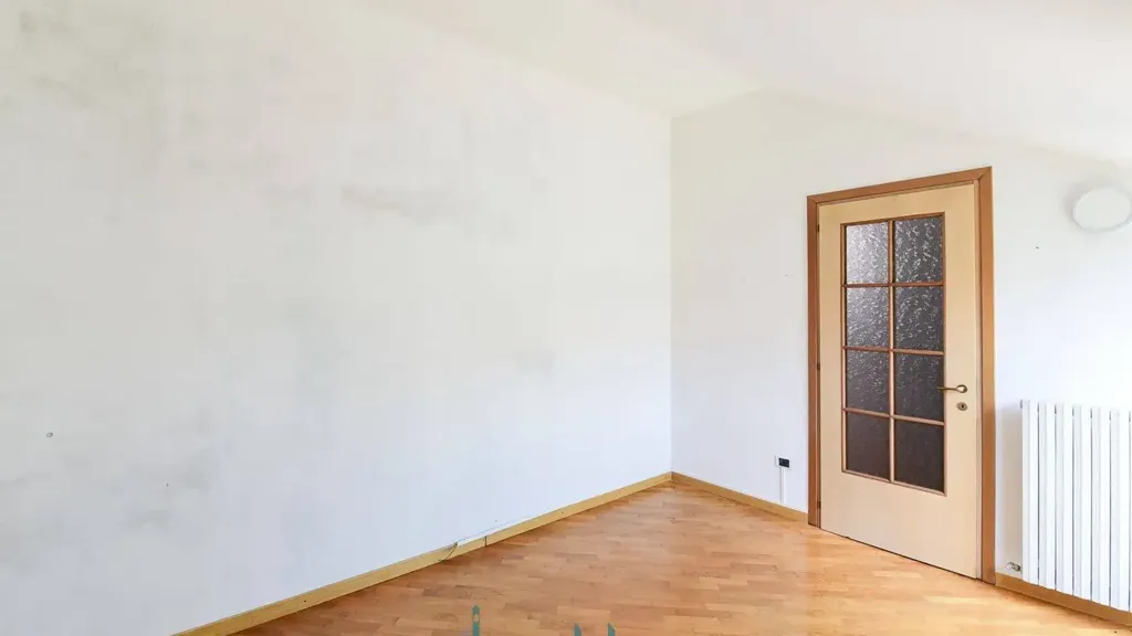 Toad - Semi-detached House with Garden in Giussano