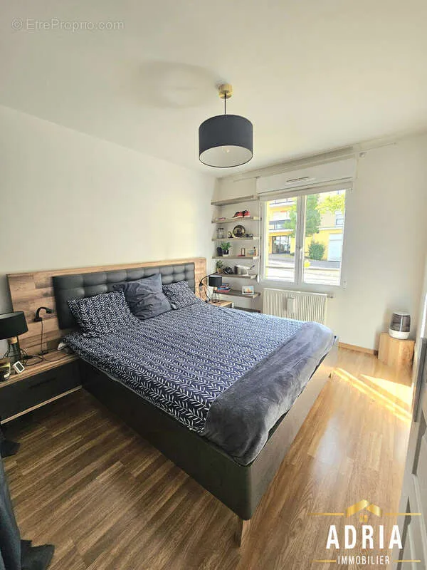 Magamistoad - Bright 3-Bed Apartment with Parking in Russange