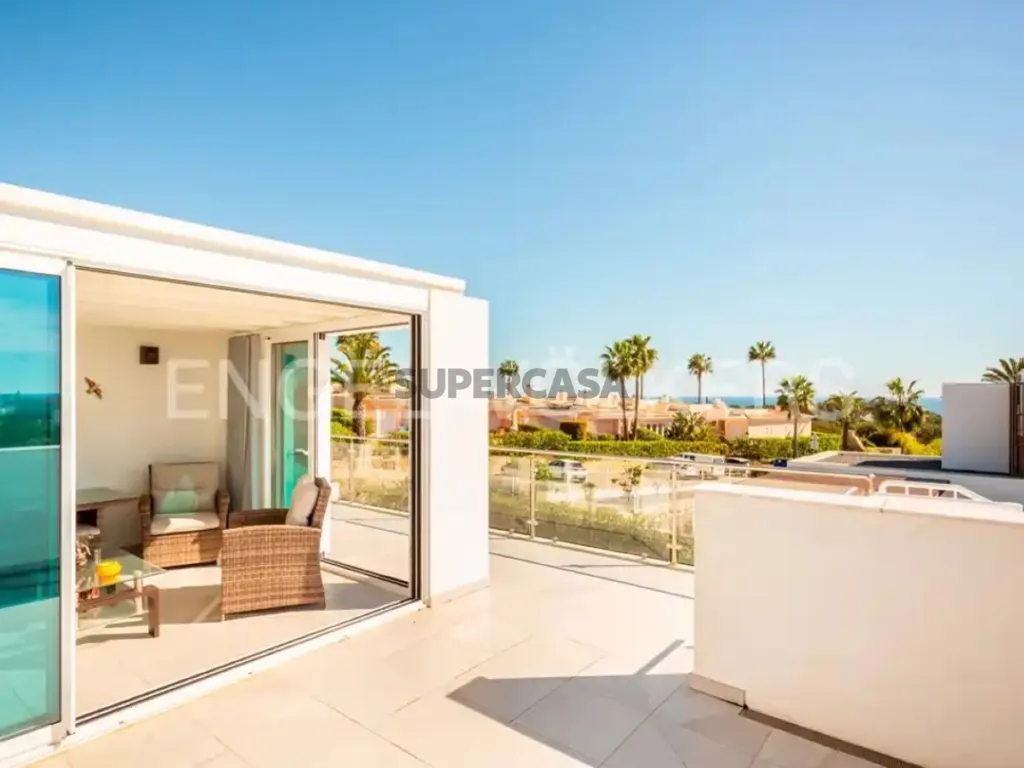 Terrass - Modern Villa with Sea Views in Lagoa