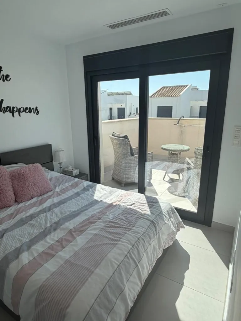 Magamistoad - Detached Villa with Corner Plot in Pueblo Bravo