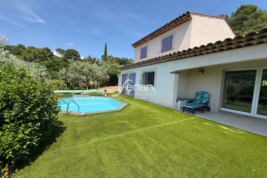 Bassein - Luxury Villa with Pool in Callas