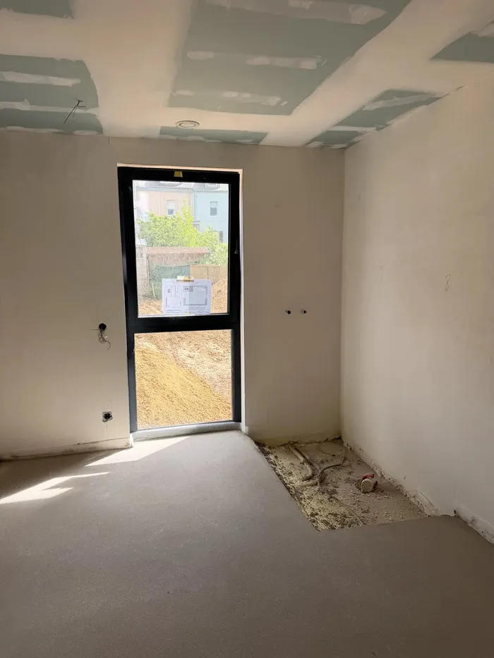 Pièces - Maison en Construction à Oberkorn avec Terrasse