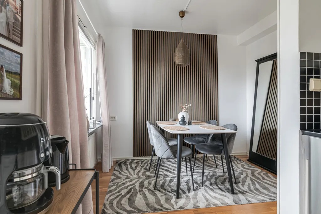 Salle à manger - Renovated Apartment with Balcony on Frontgatan