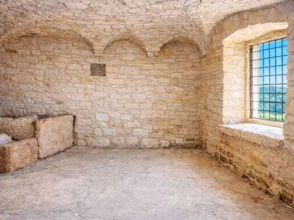 Zimmer - Historic Tower House with Vineyard in Negrar