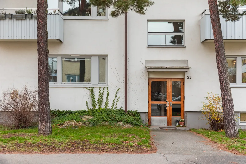 Välivaade - Apartment with Through-Light in Alvik