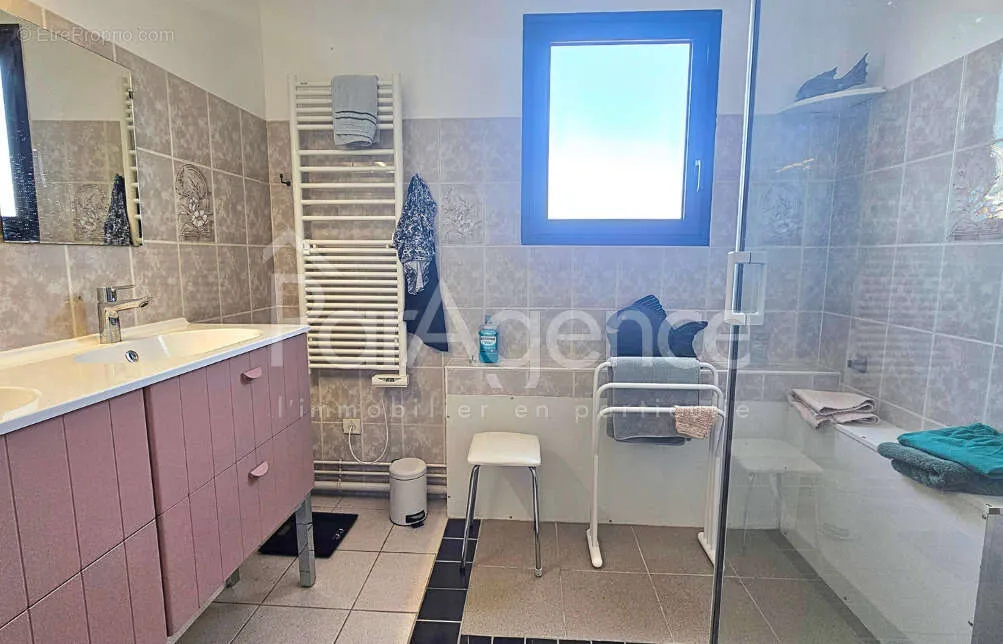Vannitoad - Penthouse with Panoramic Terrace in Royan