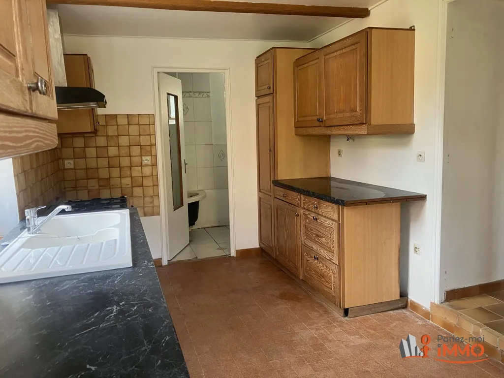 Cuisine - Maison en Pierres avec Grange à Treigny