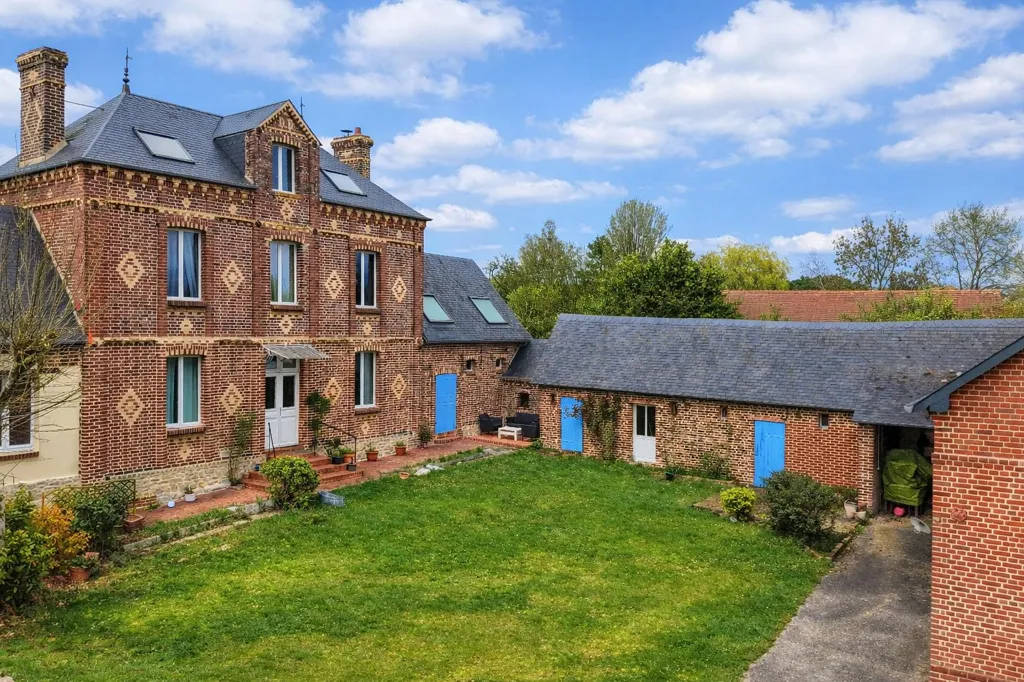 Exterior - Charming Ensemble with Pool in Gerberoy