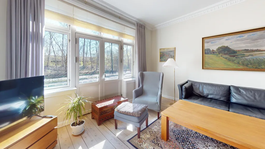 Séjour - Apartment with French Balcony in Hellerup