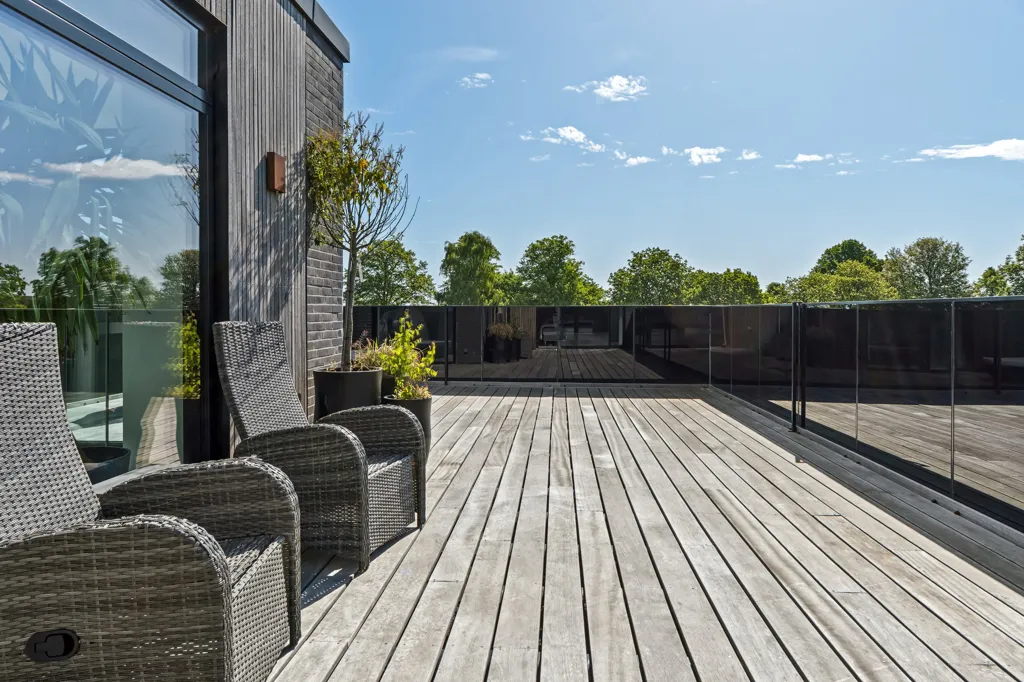 Terrasse - Modernised Villa with Terraces in Central Odder