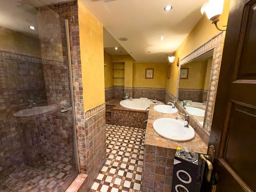 Salles de bain - Apartment with Garage in Lovaina, Vitoria