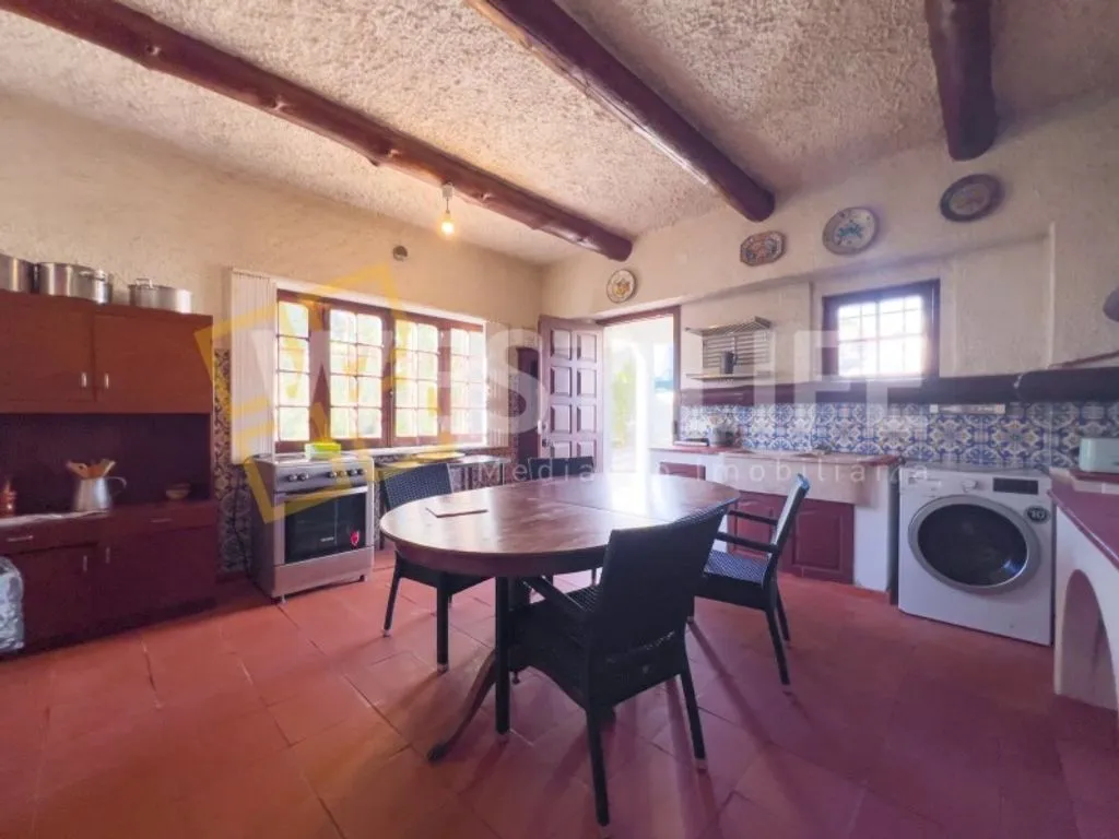 Cuisine - Luxury Villa with Garden in Mafra