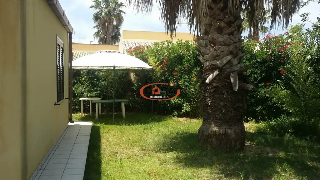 Aed - Villa with Seafront Access in Marsala