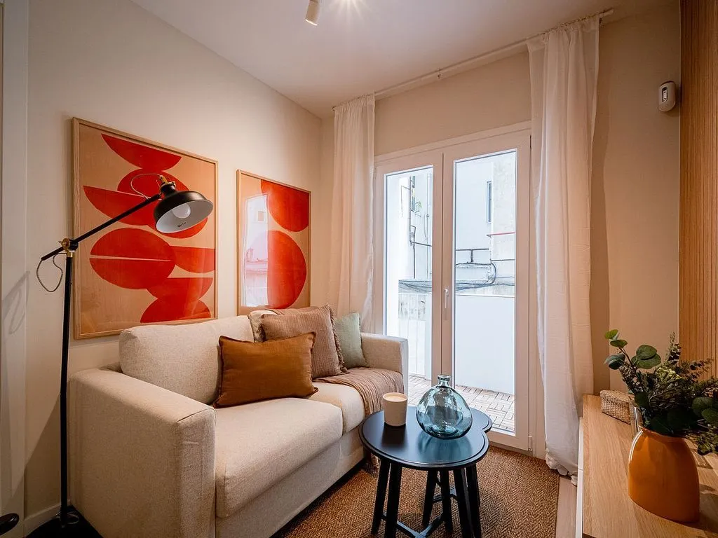 Elutuba - 3-Bedroom Flat with Terrace in Retiro