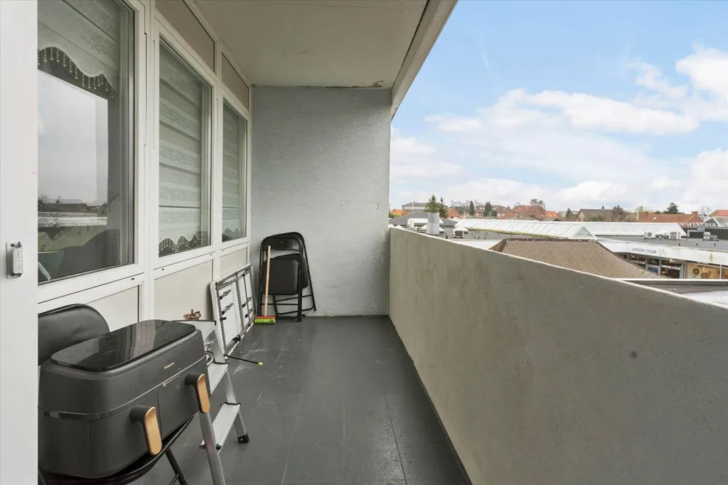 Balcon - 3-Room Apartment with Balcony in Central Maribo